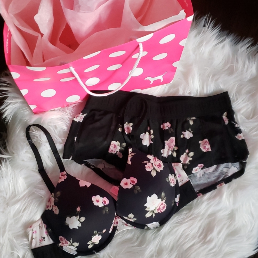 PINK Victoria's Secret WearEverywhere PushUp Bra